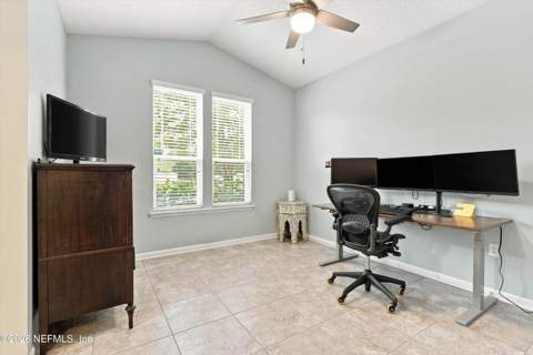 7068 Fleur Cove Drive, Jacksonville FL - photo 17 of 39