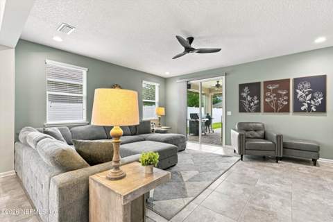 7068 Fleur Cove Drive, Jacksonville FL - photo 14 of 39