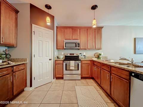 11462 Carson Lake Drive, Jacksonville FL - photo 13 of 47