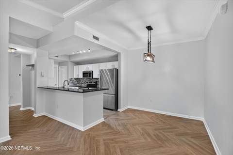 10075 Gate Parkway #1905, Jacksonville FL - photo 9 of 36