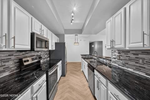 10075 Gate Parkway #1905, Jacksonville FL - photo 13 of 36