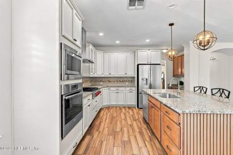 3601 Crossview Drive, Jacksonville FL - photo 17 of 64