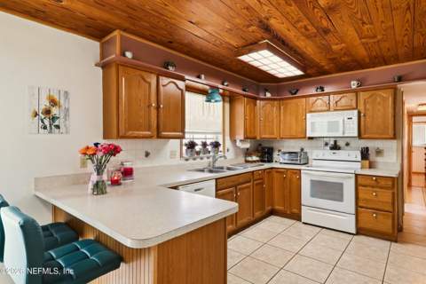 1927 Monteau Drive, Jacksonville FL - photo 9 of 37