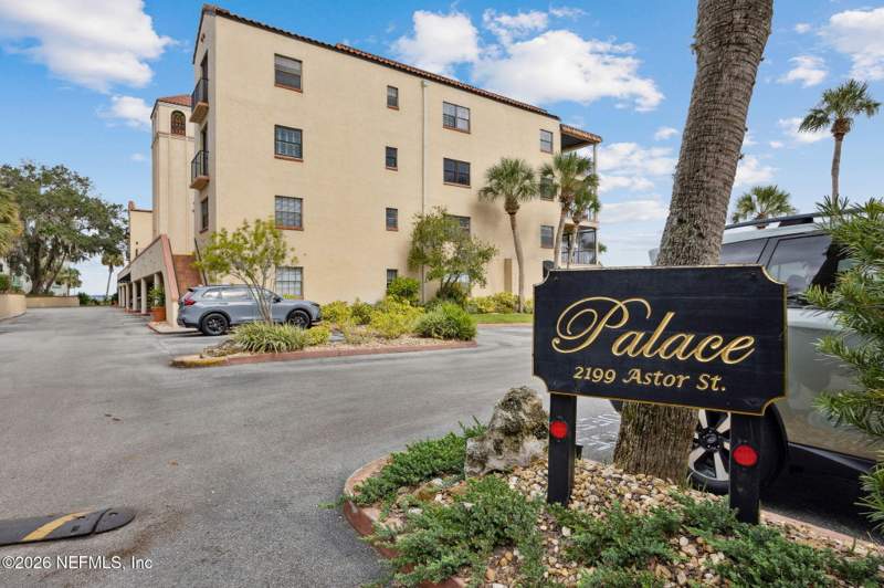 3 bedroom Condominium at 2199 Astor Street #302, Continental Palace, Orange Park — photo 3