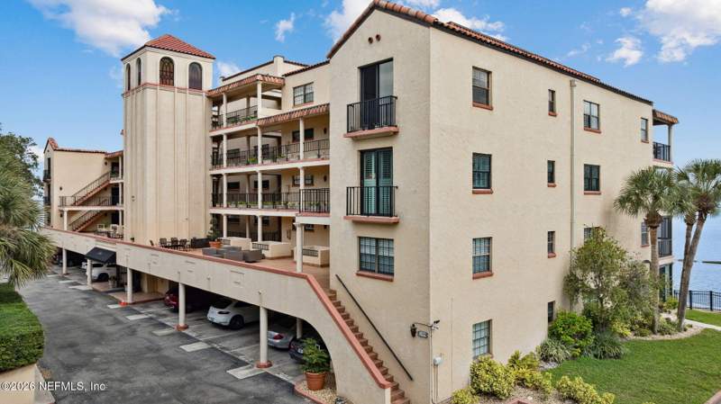 3 bedroom Condominium at 2199 Astor Street #302, Continental Palace, Orange Park — photo 5