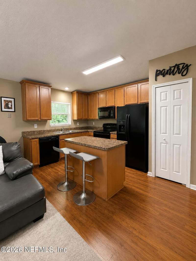 3 bedroom Single Family Residence at 10286 Driftwood Hills Drive, Weston Ranch, Jacksonville — photo 5