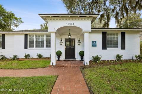 1204 Morvenwood Road, Jacksonville FL - photo 7 of 52