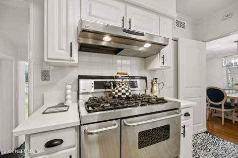 1204 Morvenwood Road, Jacksonville FL - photo 17 of 52