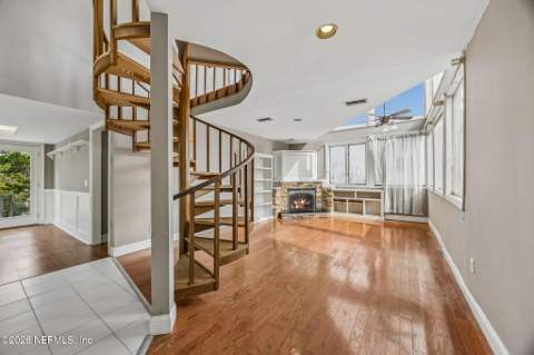 1725 Lisa Avenue, Fernandina Beach FL - photo 7 of 89