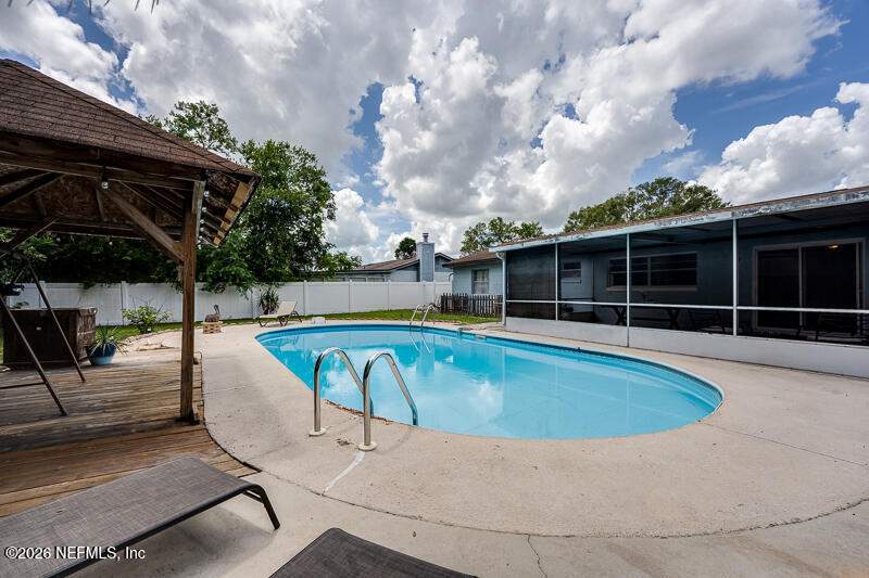 3 bedroom Single Family Residence at 6105 TOYOTA Drive, English Estates, Jacksonville — photo 2