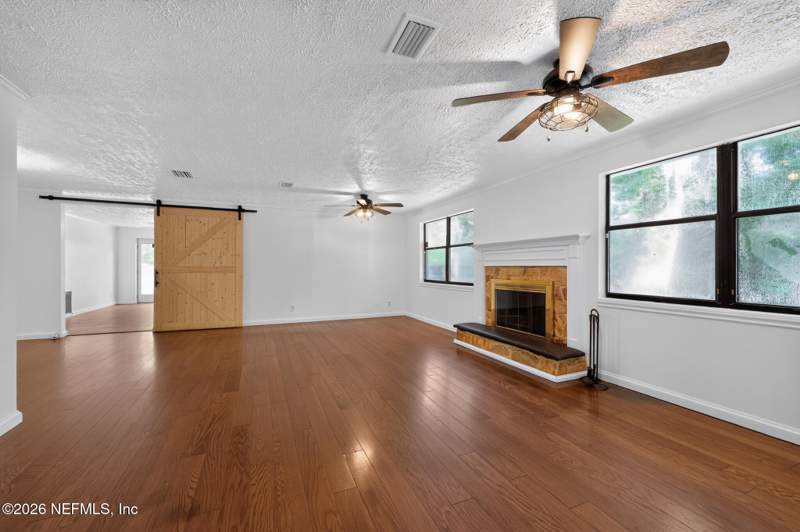3 bedroom Single Family Residence at 1504 Hammondwood Road, Country Creek, Jacksonville — photo 3