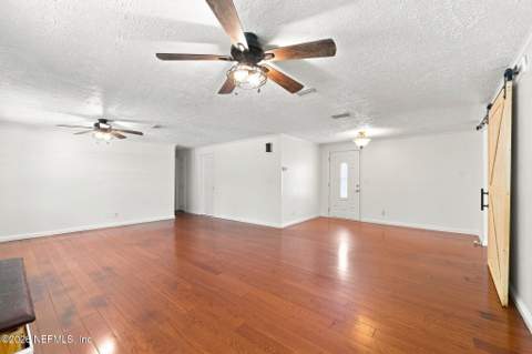 1504 Hammondwood Road, Jacksonville FL - photo 7 of 20