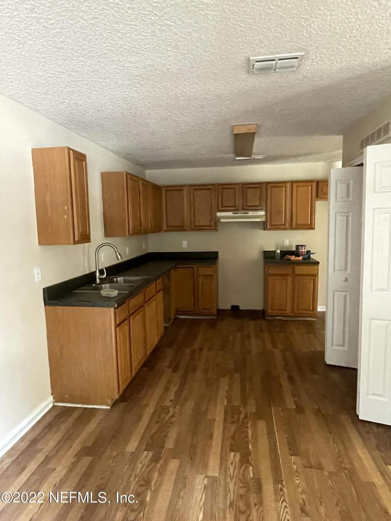 3 bedroom Single Family Residence at 3806 Perry Street, Owens Addn, Jacksonville — photo 5