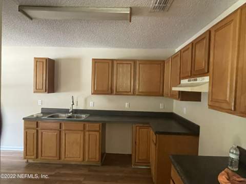 3806 Perry Street, Jacksonville FL - photo 6 of 18