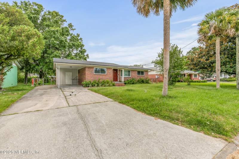 3 bedroom Single Family Residence at 5246 Devron Drive, Metes & Bounds, Jacksonville — photo 2