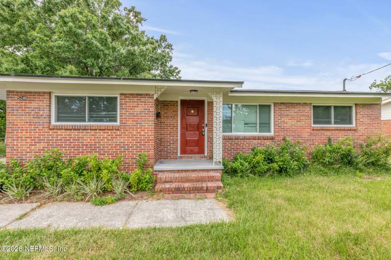 3 bedroom Single Family Residence at 5246 Devron Drive, Metes & Bounds, Jacksonville — photo 4