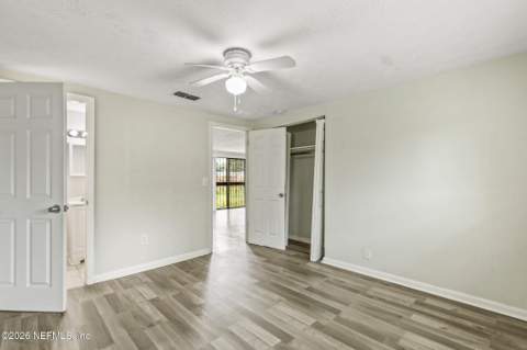 5246 Devron Drive, Jacksonville FL - photo 18 of 31