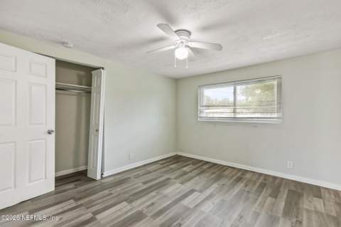 5246 Devron Drive, Jacksonville FL - photo 19 of 31