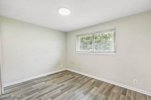 5246 Devron Drive, Jacksonville FL - photo 21 of 31