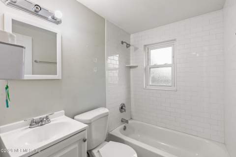 5246 Devron Drive, Jacksonville FL - photo 23 of 31