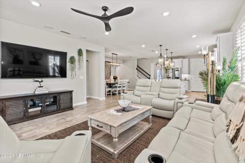 11166 Town View Drive, Jacksonville FL - photo 17 of 52