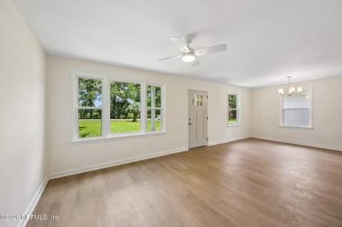 5834 Hyde Grove Avenue, Jacksonville FL - photo 6 of 35