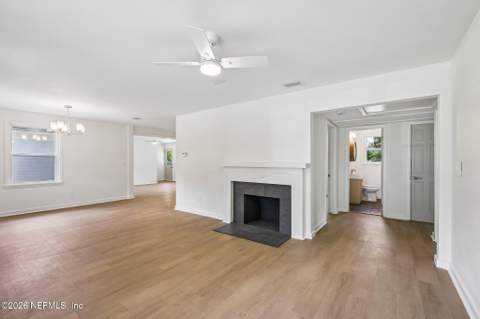 5834 Hyde Grove Avenue, Jacksonville FL - photo 7 of 35