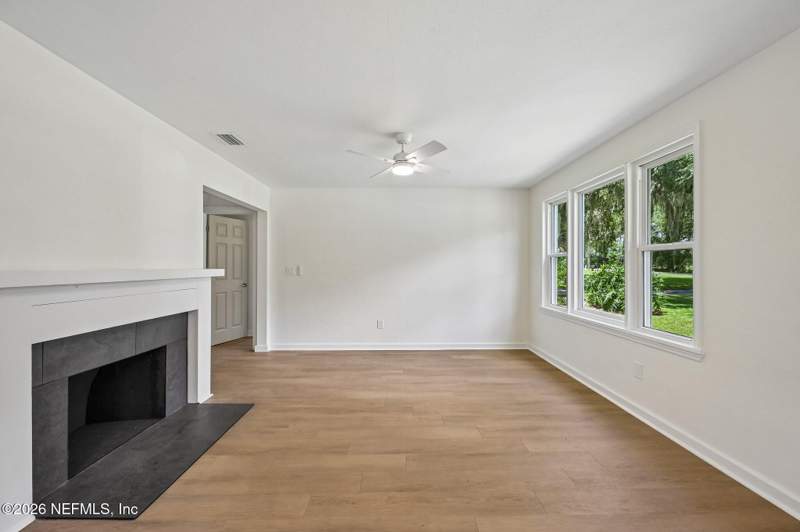 3 bedroom Single Family Residence at 5834 Hyde Grove Avenue, Hyde Grove, Jacksonville — photo 4