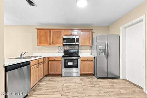 7705 Highchair Lane, Jacksonville FL - photo 13 of 31