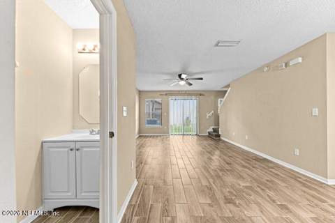 7705 Highchair Lane, Jacksonville FL - photo 10 of 31