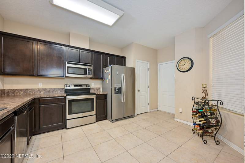 3 bedroom Townhouse at 3645 Hartsfield Forest Circle, Hillcrest, Jacksonville — photo 5