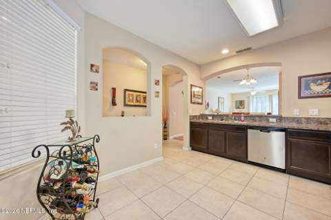 3645 Hartsfield Forest Circle, Jacksonville FL - photo 6 of 22