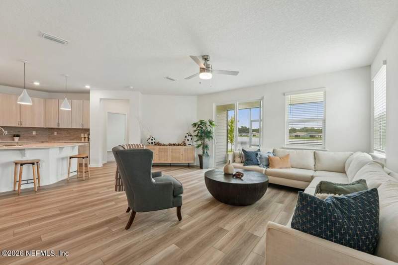 4 bedroom Single Family Residence at 8409 Hawkes Meadow, Hawkes Meadow, Jacksonville — photo 5
