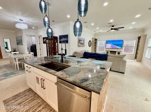 815 S 11th Avenue, Jacksonville Beach FL - photo 8 of 46