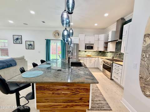 815 S 11th Avenue, Jacksonville Beach FL - photo 9 of 46