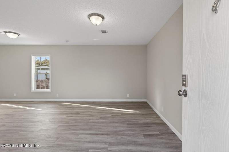 3 bedroom Manufactured Home at 6314 Leona Street, Lincoln Villas, Jacksonville — photo 3