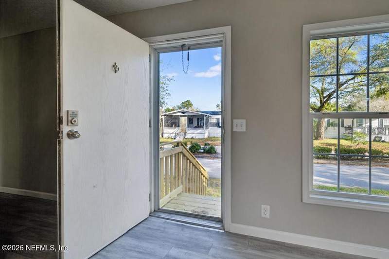 3 bedroom Manufactured Home at 7052 Jammes Road, St. Ives, Jacksonville — photo 4