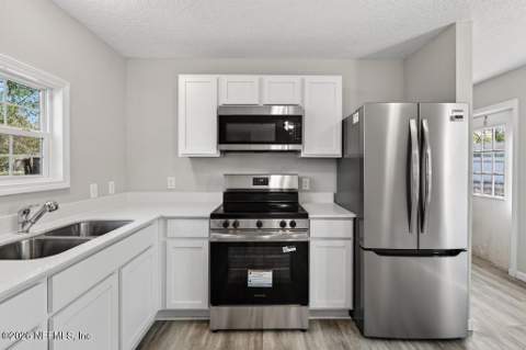 7052 Jammes Road, Jacksonville FL - photo 15 of 62