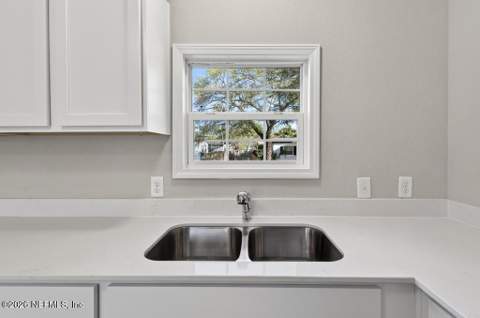 7052 Jammes Road, Jacksonville FL - photo 16 of 62
