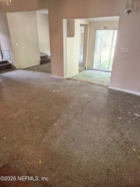 6046 Kinnon Drive, Jacksonville FL - photo 9 of 11
