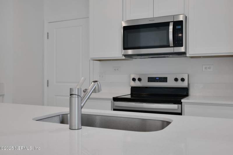 3 bedroom Townhouse at 3779 Athenian Way, Atlantis Point, Middleburg — photo 4