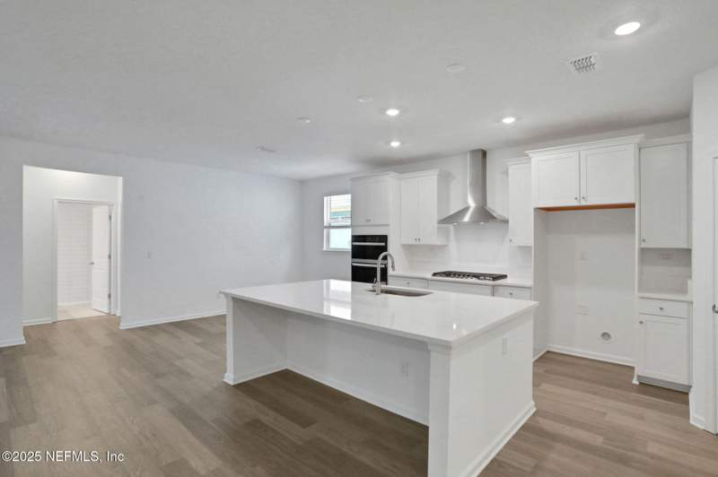 4 bedroom Single Family Residence at 4023 Brick Wall Cove, Jennings Farm, Middleburg — photo 4