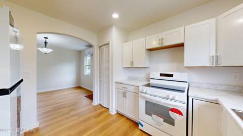 3736 Pine View Circle, Jacksonville FL - photo 7 of 21