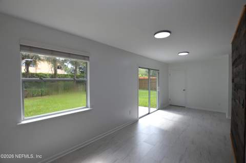 2045 Derringer Road, Jacksonville FL - photo 6 of 37