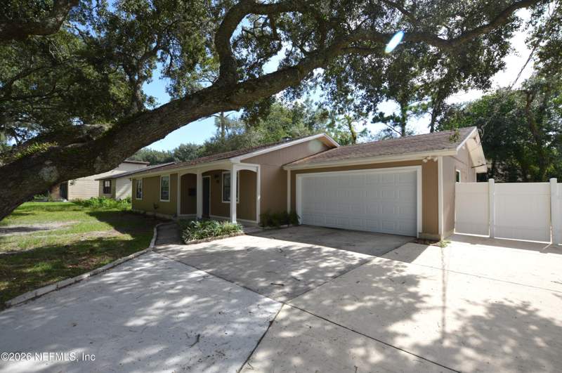 4 bedroom Single Family Residence at 2045 Derringer Road, Derringer Oaks, Jacksonville — photo 2