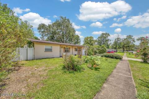 2859 Loran Drive, Jacksonville FL - photo 9 of 39