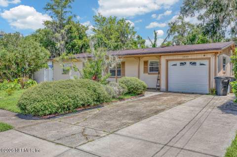 2859 Loran Drive, Jacksonville FL - photo 10 of 39