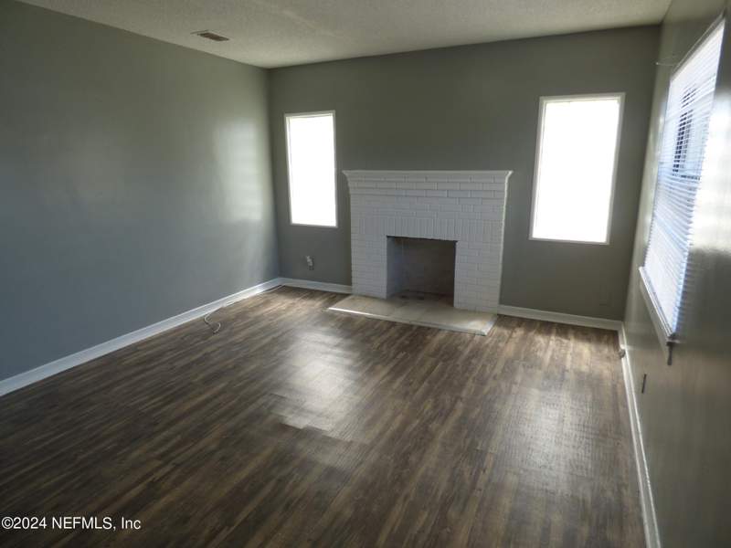 4 bedroom Single Family Residence at 516 E 58th Street, Millers Buffalo Gard, Jacksonville — photo 2