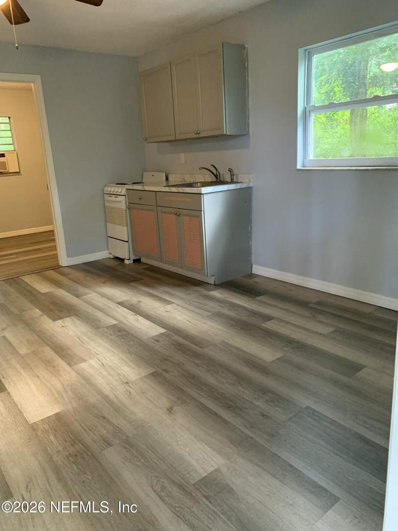 3 bedroom Single Family Residence at 904 Burney Lane, Section Land, Baldwin — photo 2