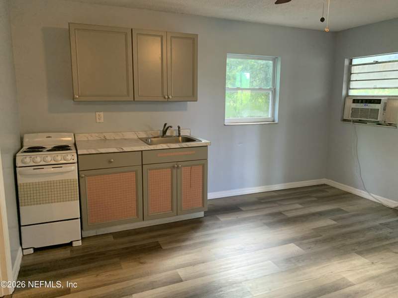 3 bedroom Single Family Residence at 904 Burney Lane, Section Land, Baldwin — photo 3